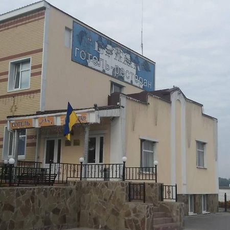 Отель Брама Hlukhiv Ngoại thất bức ảnh